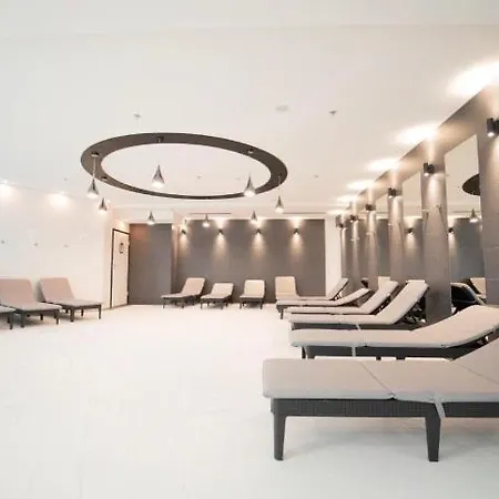 Hanza Tower Royal & Jacusi & Sauna & Pool Apartmán *