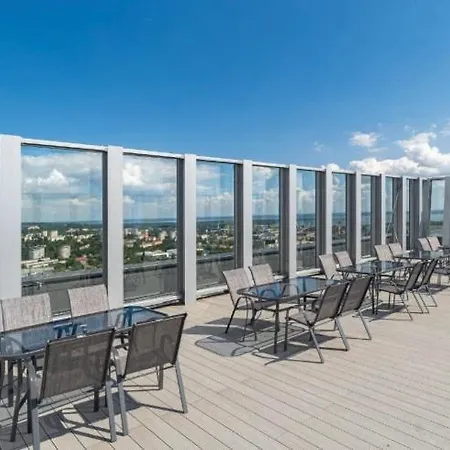 Apartment Hanza Tower Royal & Jacusi & Sauna & Pool *